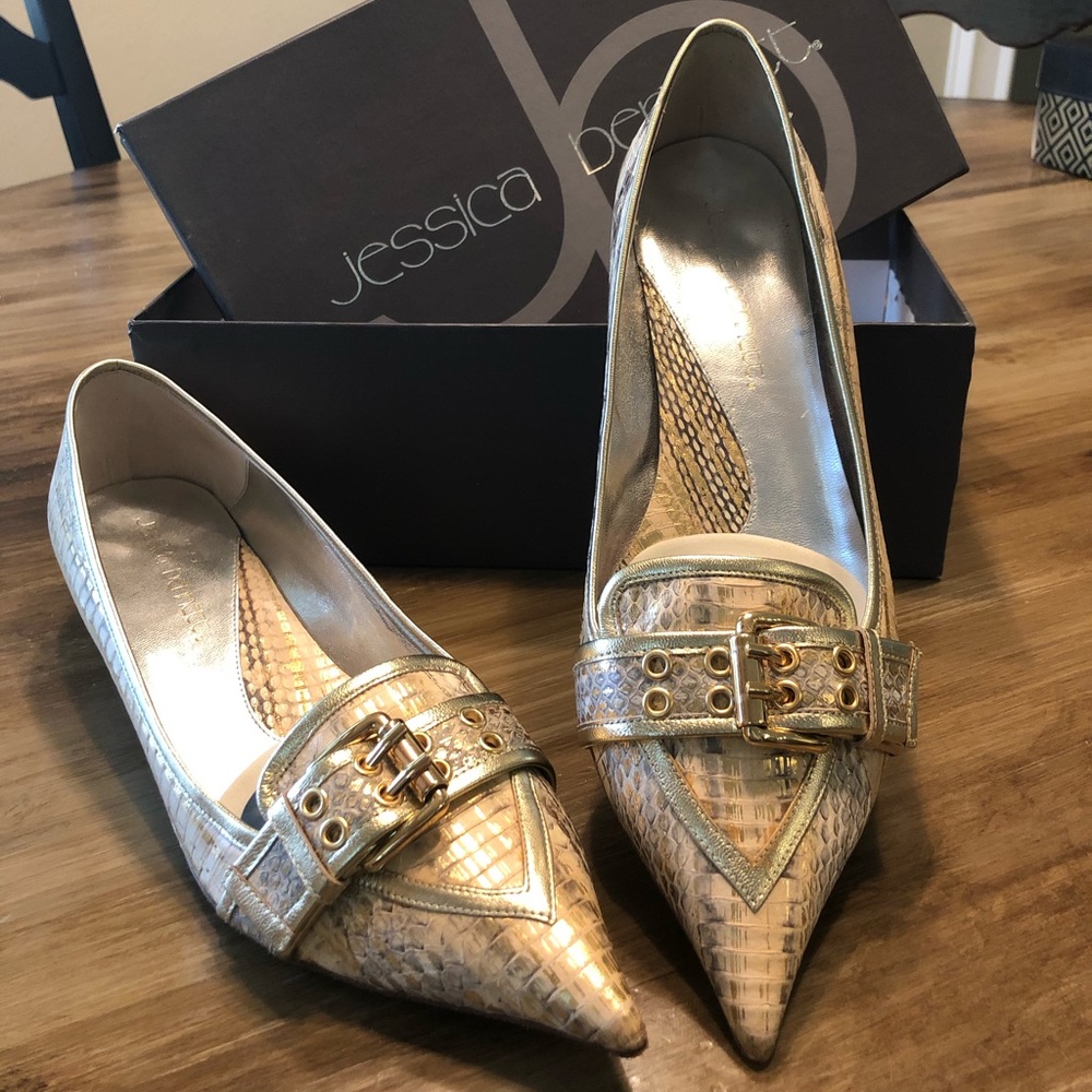 Jessica Bennett J Hudson Pointy Toe Flat